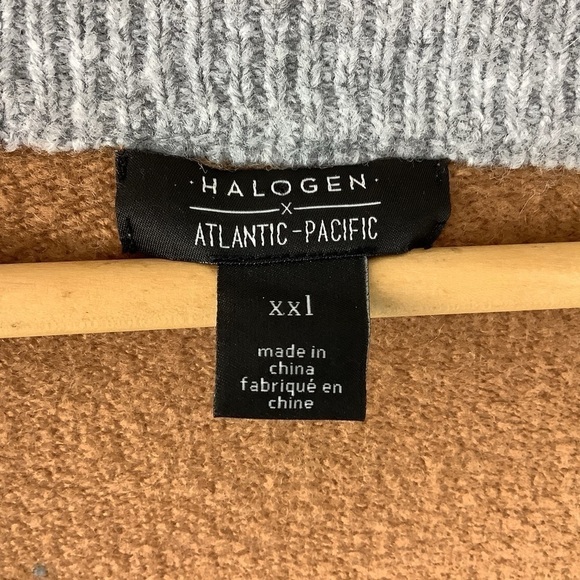 Halogen x Atlantic-Pacific Stripe V-Neck Sweater - Picture 4 of 5